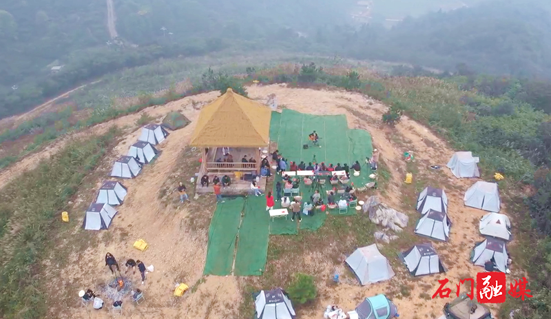 太平镇高山草场日出民谣音乐会：奏响自然与音乐的和谐乐章