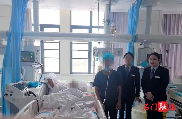 石门农商银行：上门服务解难题，七旬老人抢救款及时到账