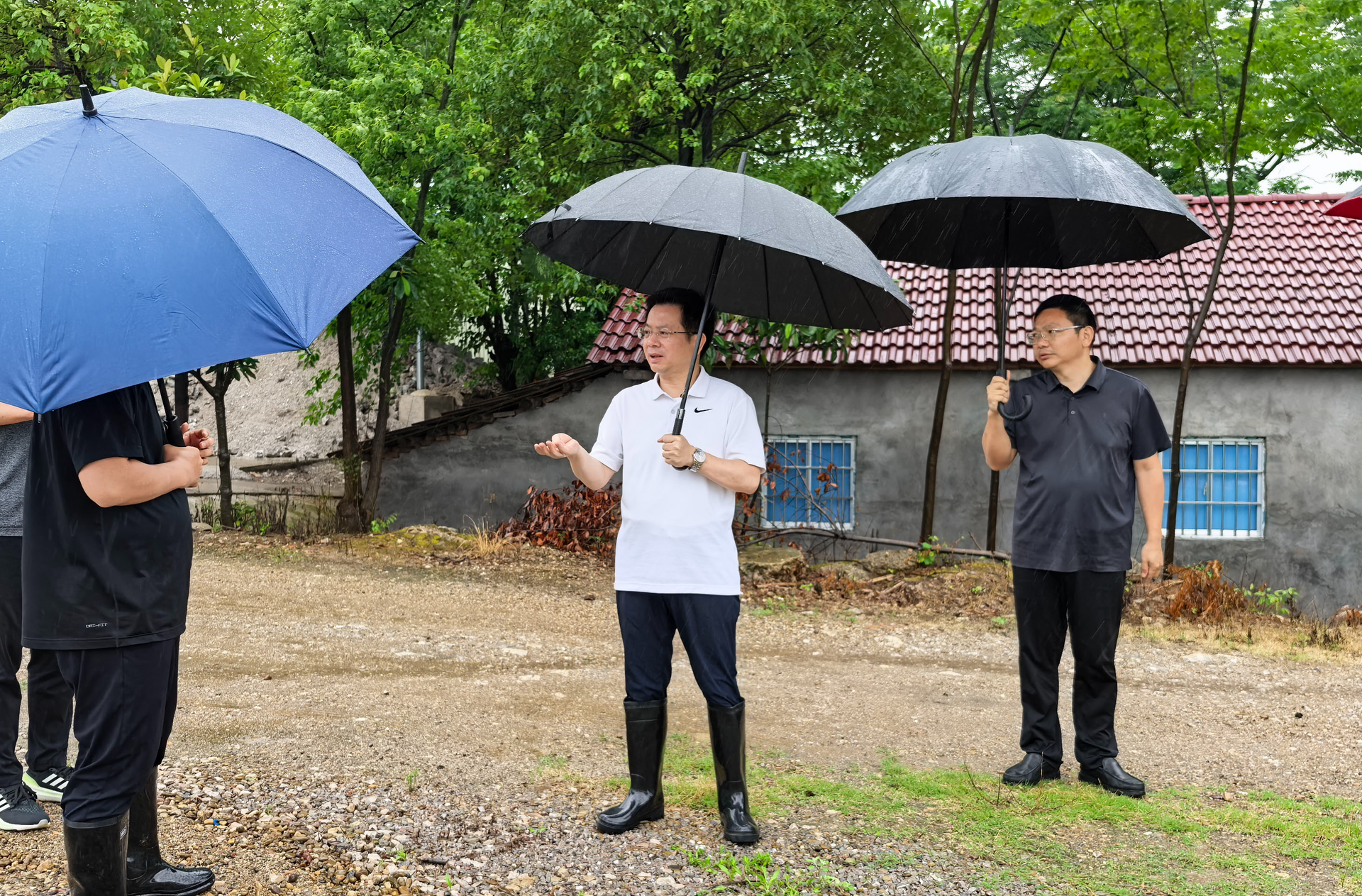 吴兴国赴夹山镇督导防汛备汛工作