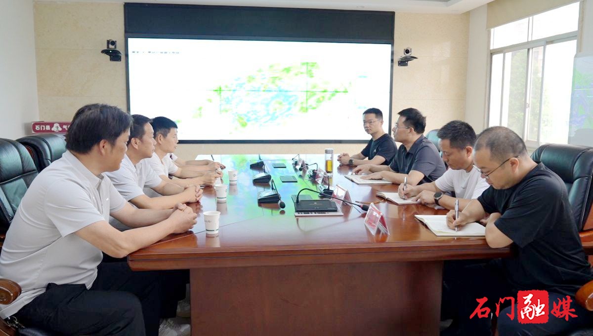 李长春调研气象工作