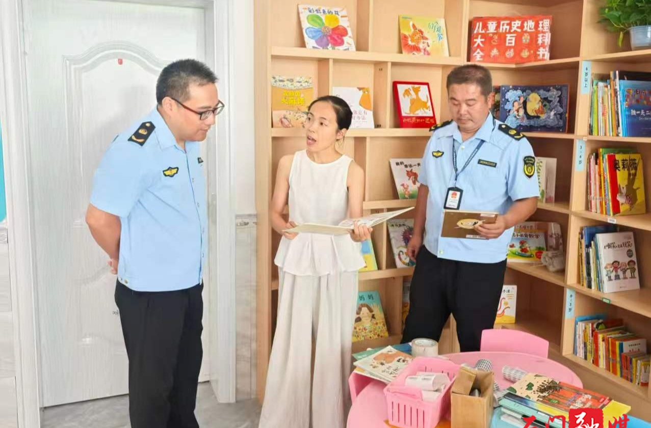 石門開展秋季開學(xué)前校園周邊出版物市場(chǎng)專項(xiàng)檢查行動(dòng)