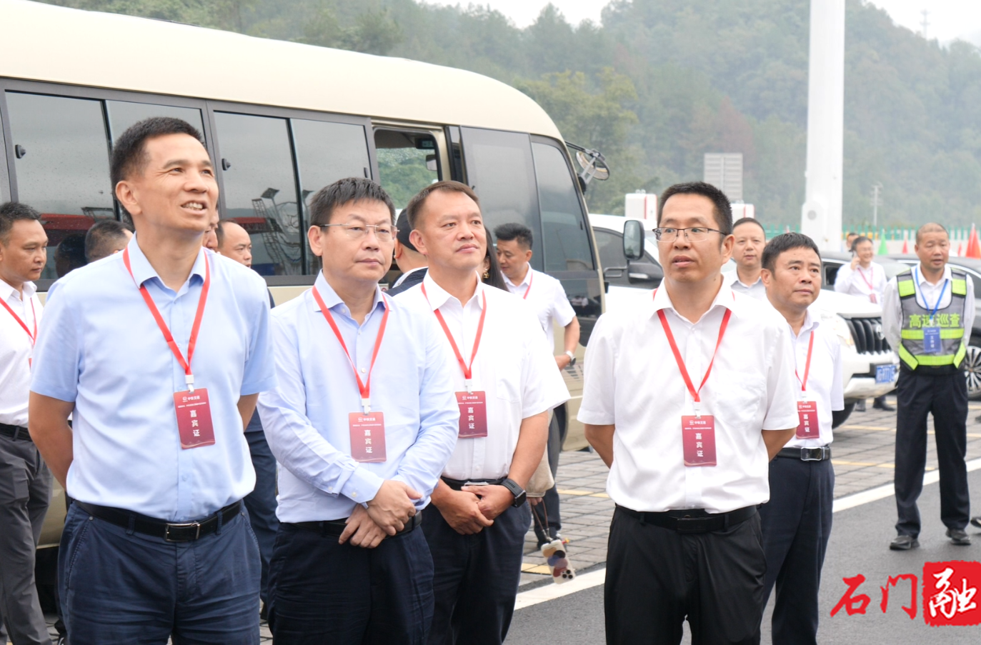 炉慈、桑龙两条高速同日通车