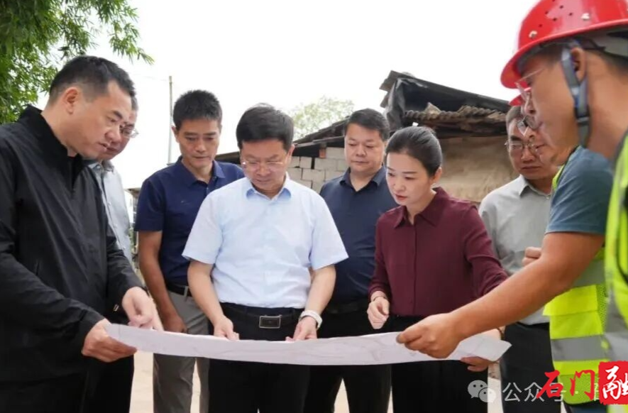 吴兴国调研督导“三类项目”建设工作