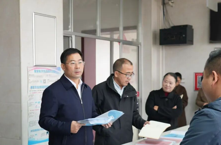 李长春督导巩固拓展脱贫攻坚成果同乡村振兴有效衔接工作