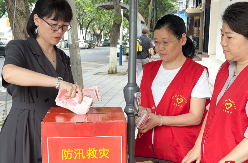 石门：四年坚守存善念 一罐积蓄济乡亲