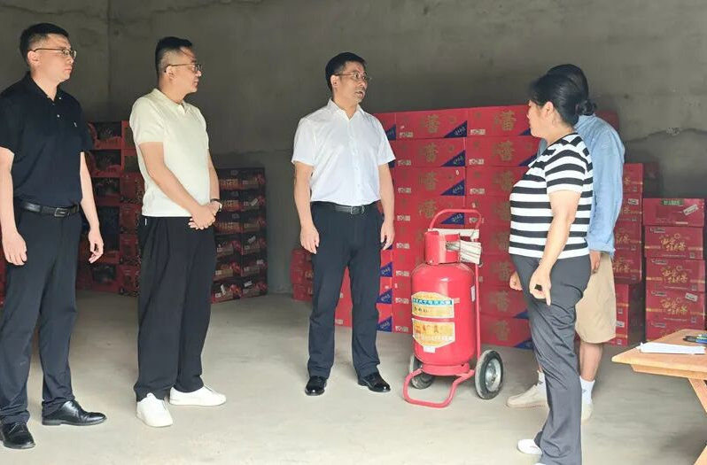 李长春督导检查安全生产和防汛备汛工作