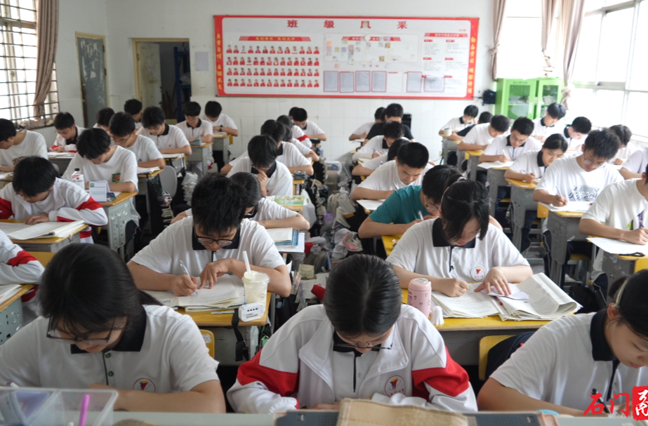 石门：暖心减压迎高考 逐梦少年踏歌行