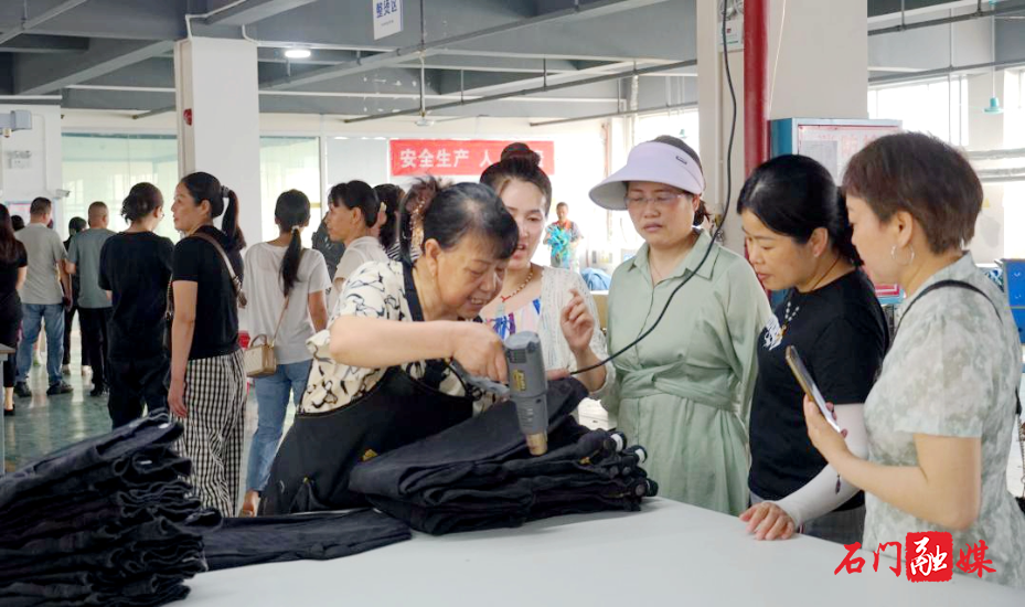 石门县裁缝培训班学员跨省与就近“双通道”就业