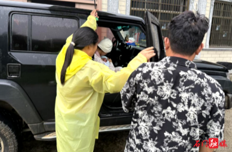 石门：火速转移！壶瓶山镇大胜村守护十天新生儿平安度汛