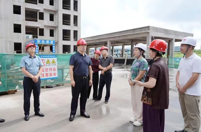 李长春“四不两直”调研安全生产工作