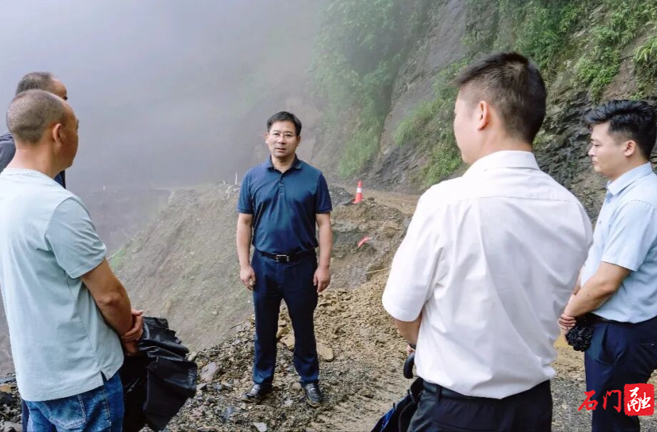 李长春调研灾后重建工作