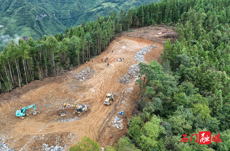 石门县壶瓶山镇：双模式推进灾后安居重建