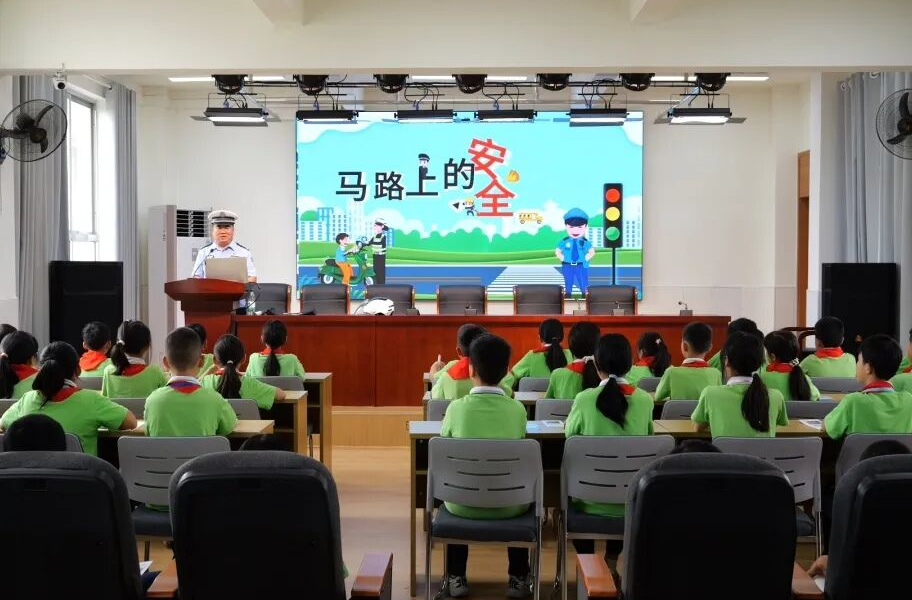 知危险会避险！石门开启别样交通安全开学第一课