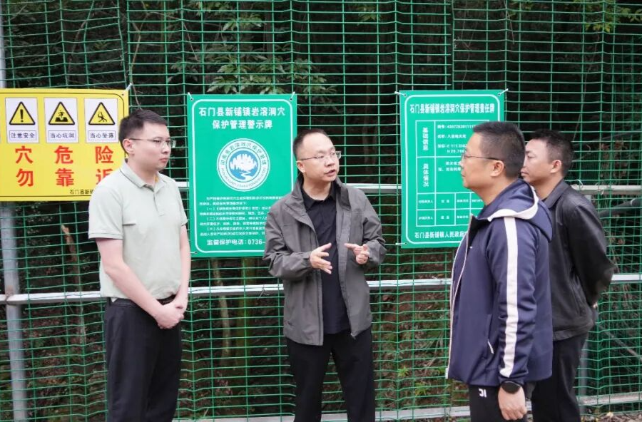 张世田调研督导秸秆综合利用和溶洞垃圾整治工作